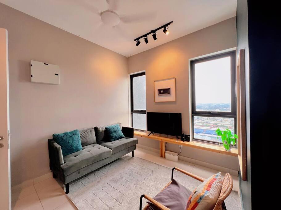 7 Pax Family Connecting Room D'Sara, Direct Link Mrt Kampung Selamat, Near Sungai Buloh & Thomson Hospital Shah Alam Exterior foto