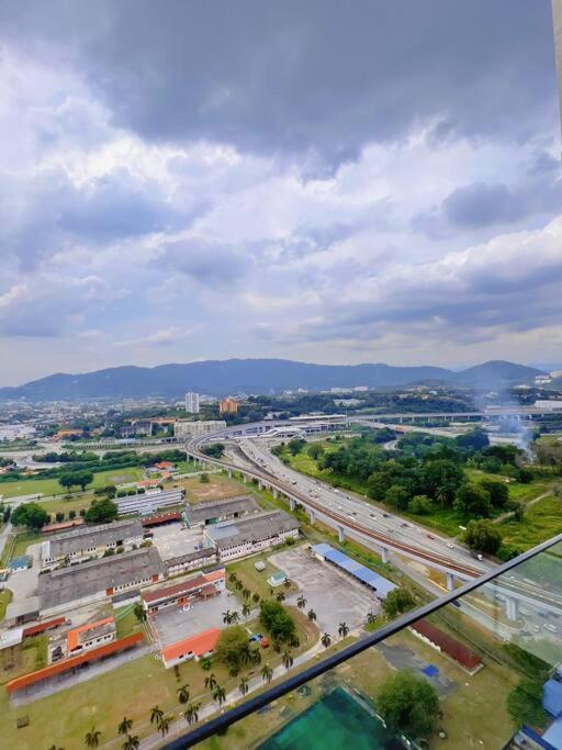 7 Pax Family Connecting Room D'Sara, Direct Link Mrt Kampung Selamat, Near Sungai Buloh & Thomson Hospital Shah Alam Exterior foto