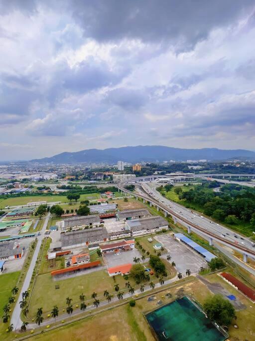 7 Pax Family Connecting Room D'Sara, Direct Link Mrt Kampung Selamat, Near Sungai Buloh & Thomson Hospital Shah Alam Exterior foto